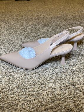 Pointed toe nude heels